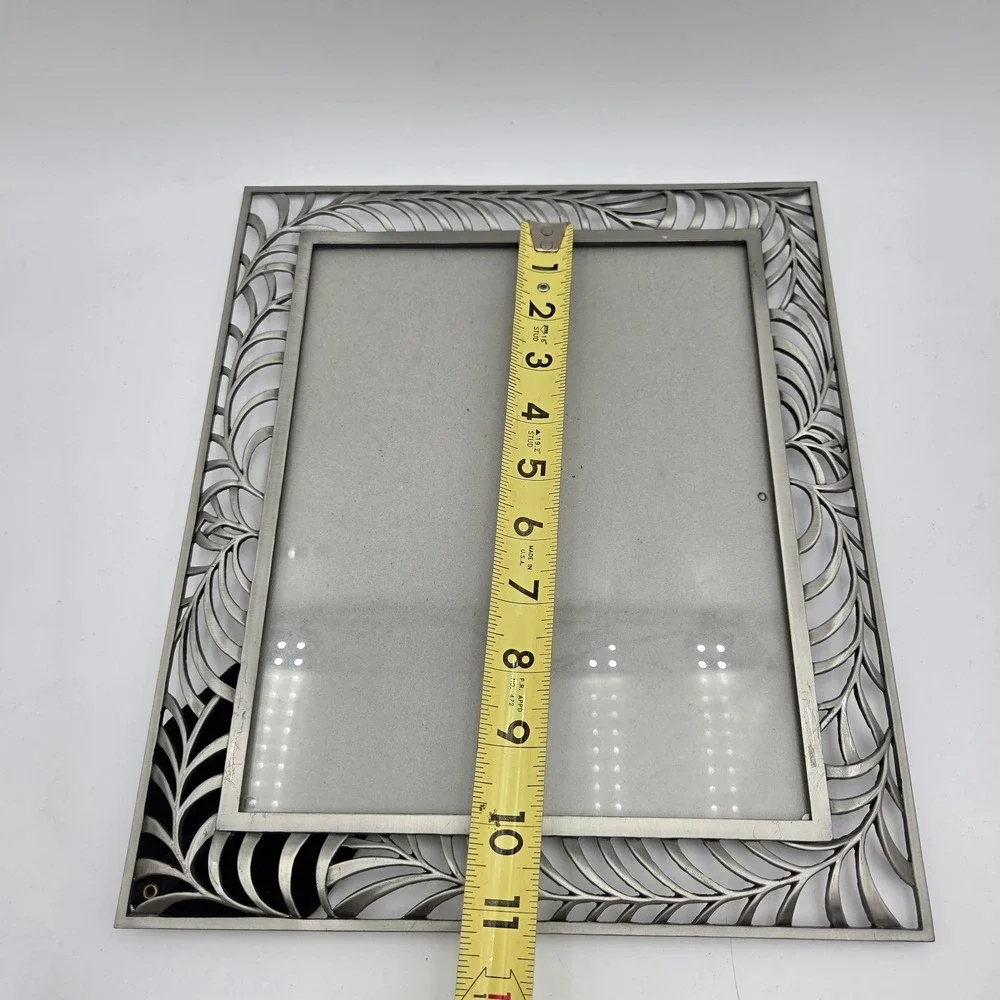 Sixtrees Pewter Picture Frame Ornate Silver Tone Metal Leaf  Velvet 10